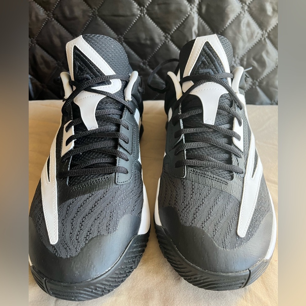 Nike Men’s Size 13 Precision 6 Black White Basketball Sneakers DZ7533-003